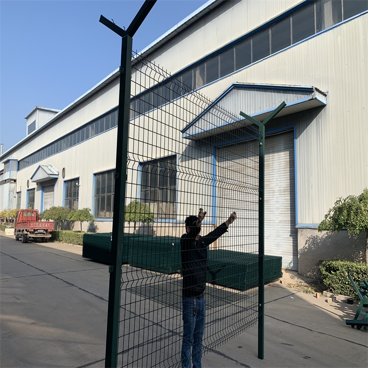 鋼筋圍界焊接網(wǎng)圖片4