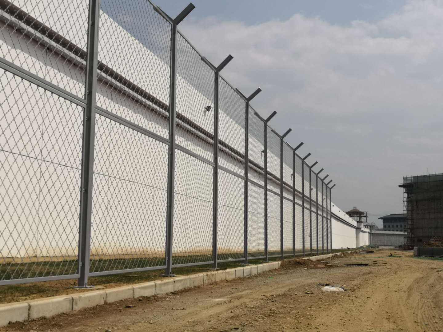 戒毒所隔離防護(hù)網(wǎng)圖片3