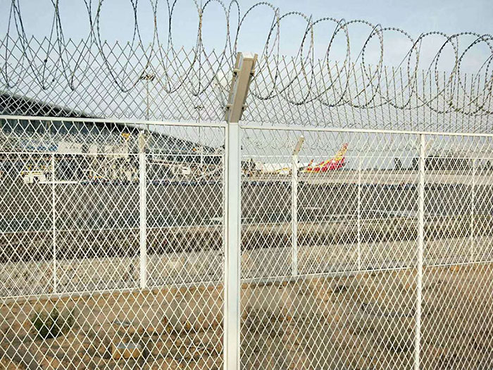 上海機場編織防護隔離圍界圖片2