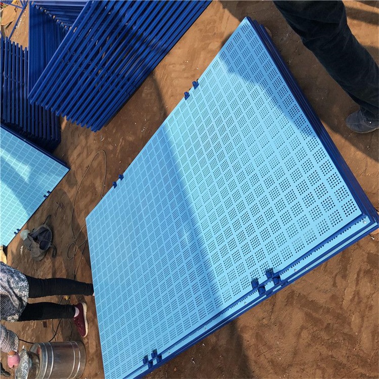 上海沖孔板護(hù)欄圍擋圖片2