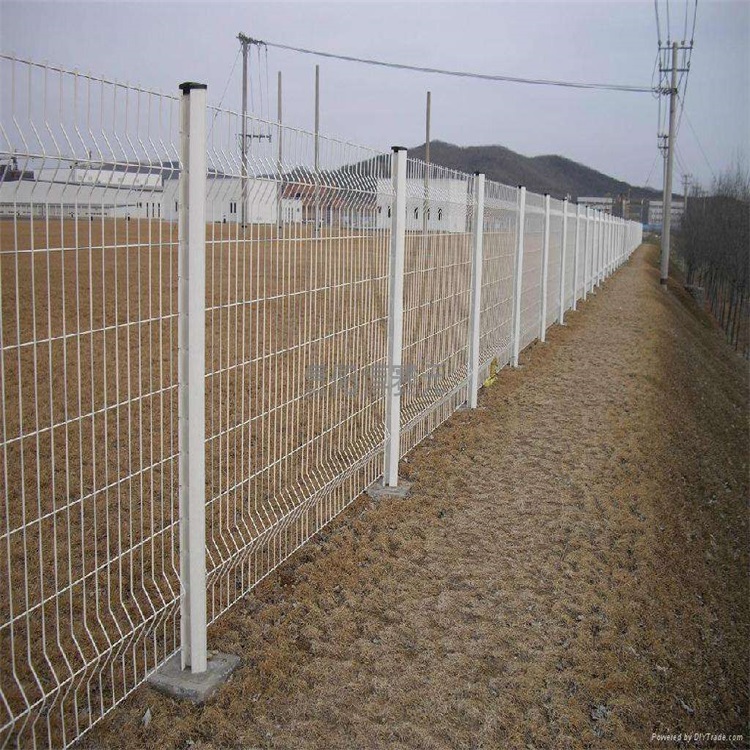 金屬網墻隔離柵的用途圖片3