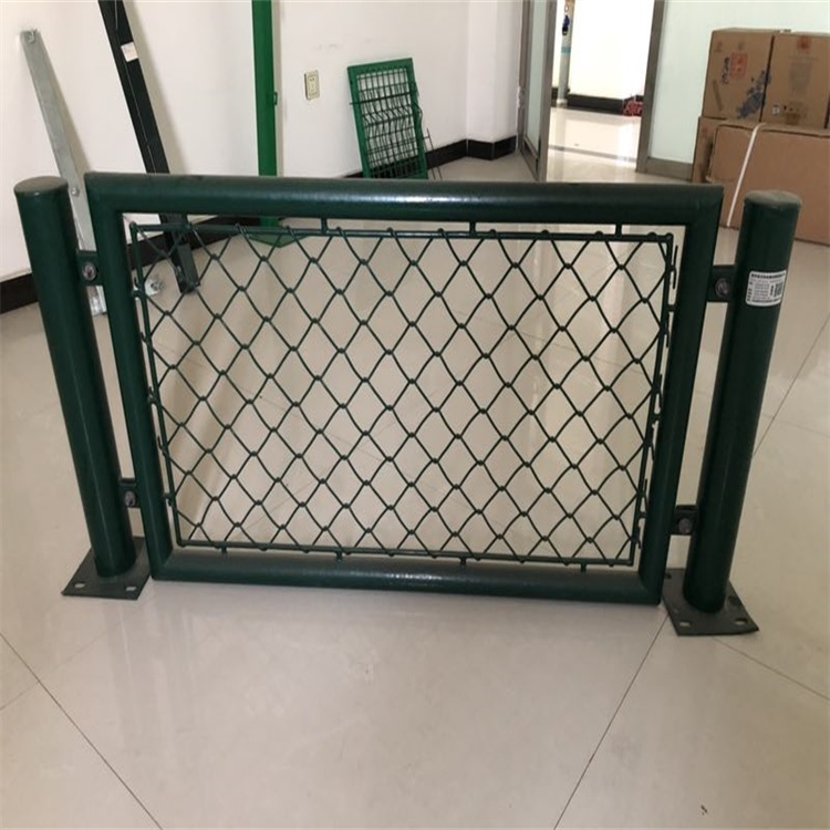 籃球場(chǎng)套管式圍欄圖片4