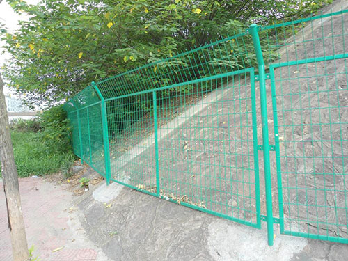 圈地護欄網