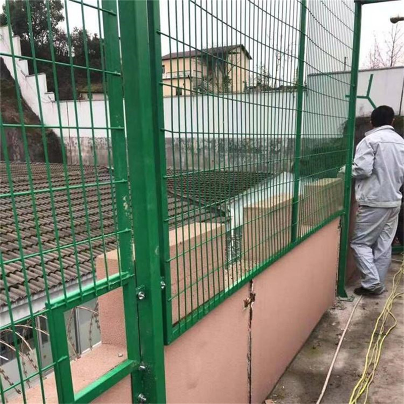 監獄金屬防攀爬隔離網圖片1