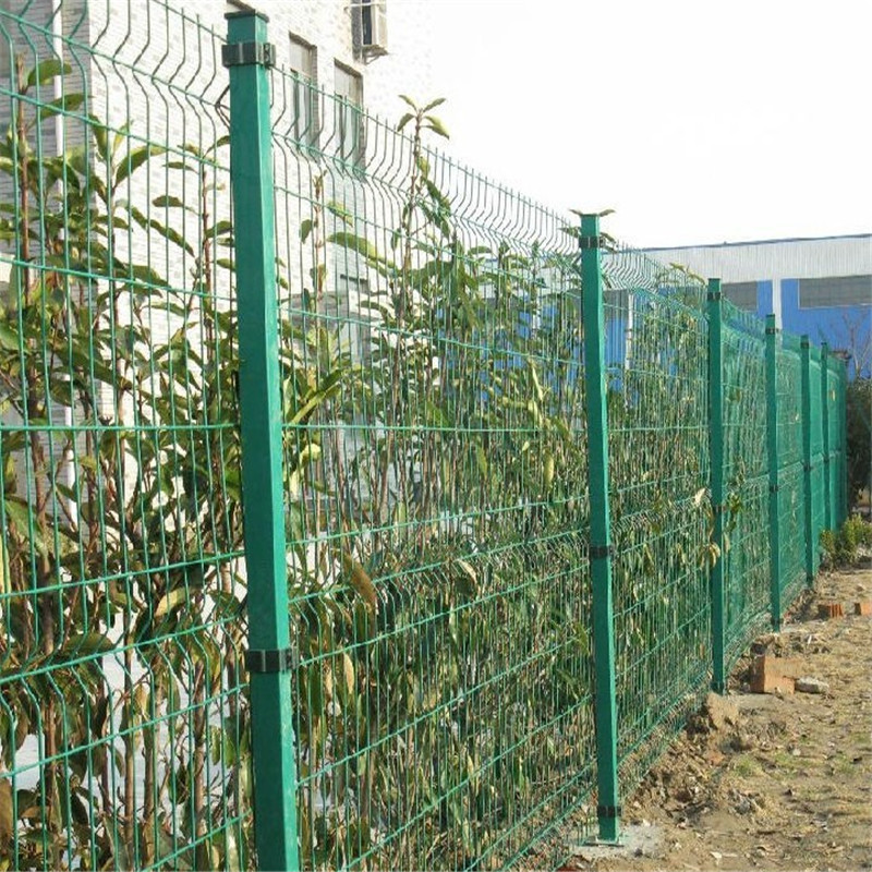 上海公路框網(wǎng)隔離柵圖片4