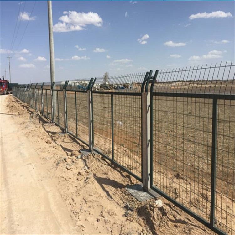 鐵路加密防護(hù)柵欄圖片1