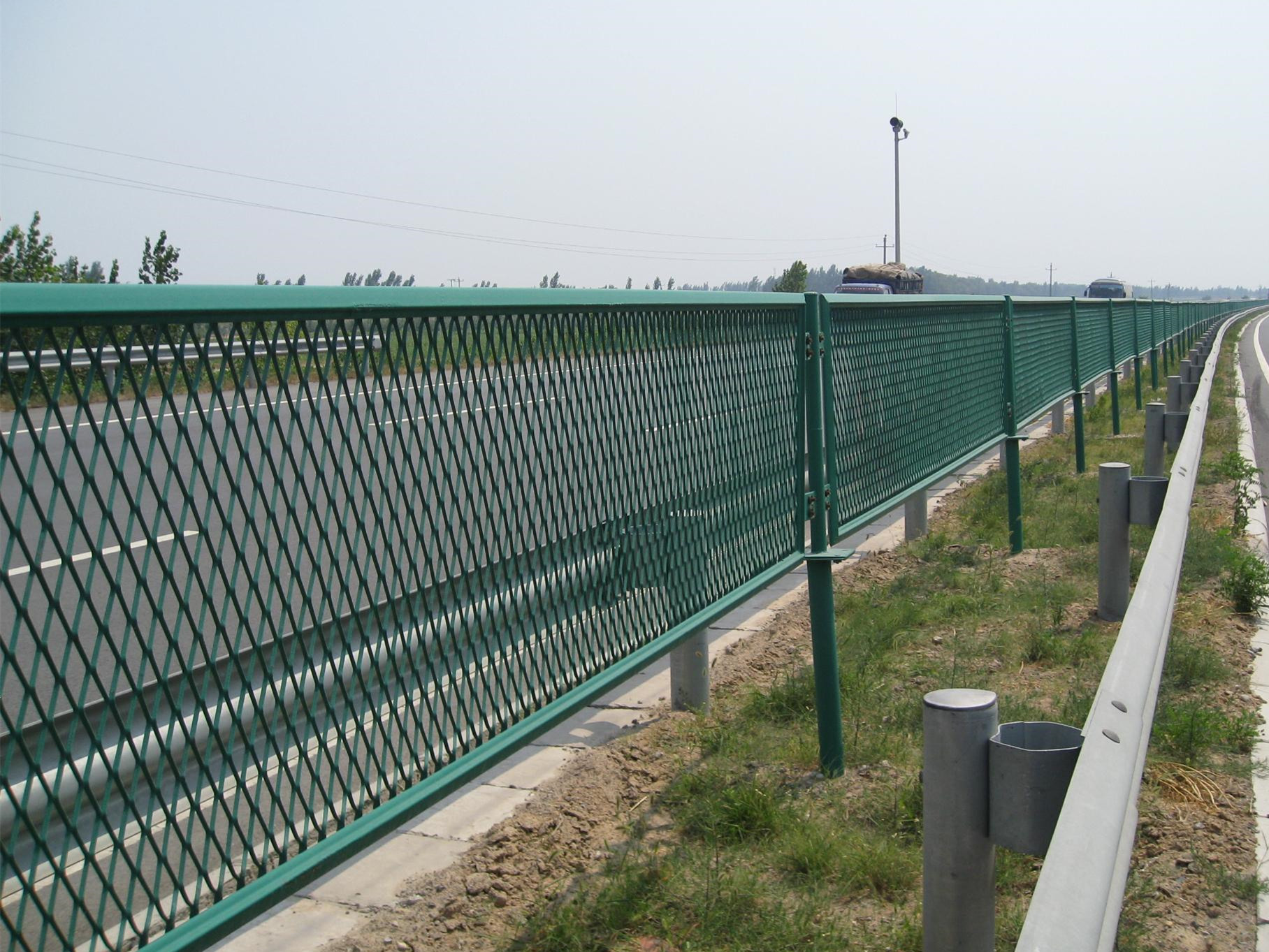 上海高速公路防眩網(wǎng)的優(yōu)點及特性圖片3