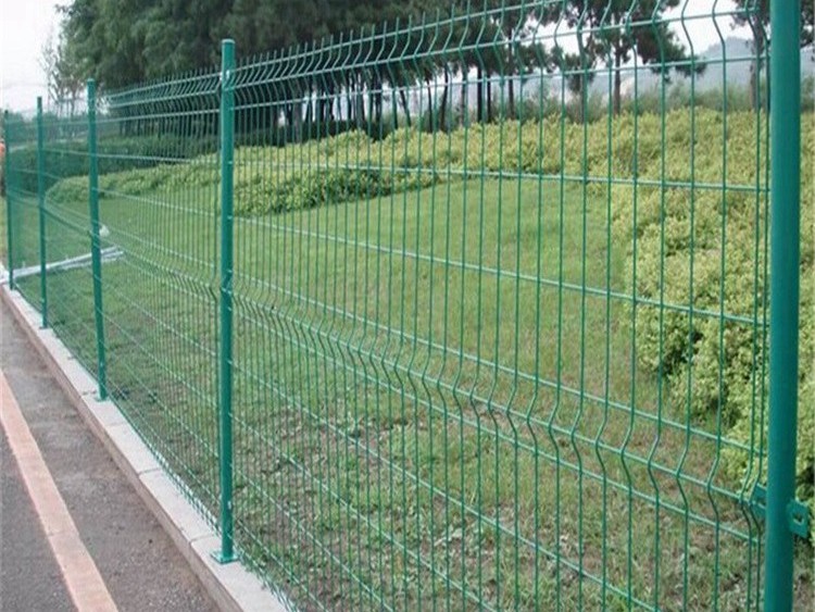 鐵絲圍欄網(wǎng)墻圖片3