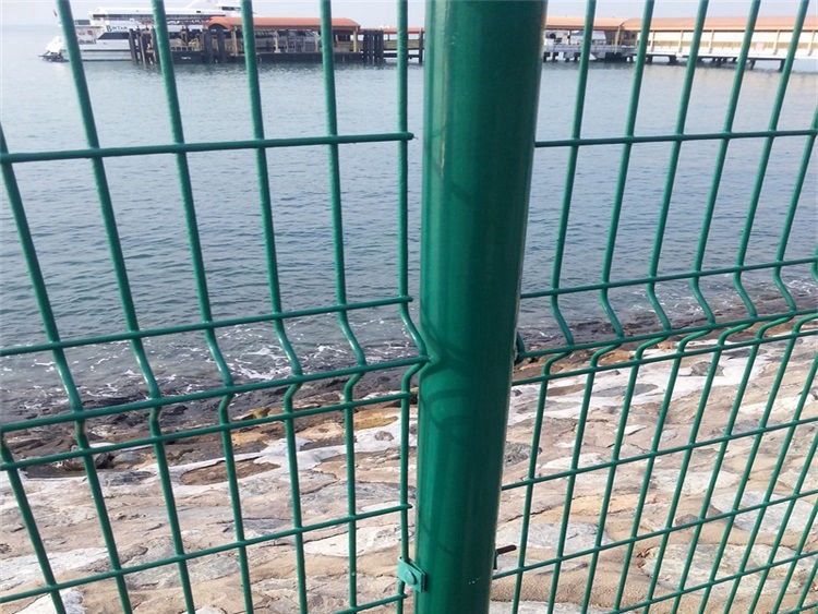 景區(qū)桃型柱護欄網圖片2