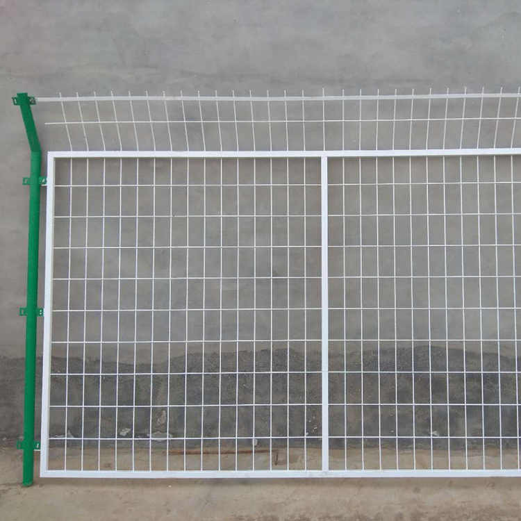 上海光伏電站隔離圍欄網(wǎng)圖片4